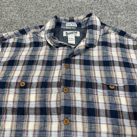 Duluth Trading Co Untucked Navy Plaid Short Sleeve Relaxed Fit Button Up Shirt - Picture 5 of 7